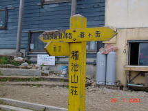 ��r�R����